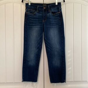Judy Blue Women's Relaxed Fit 5 / 27 Jeans‎ Dark Wash Distressed Denim JB82102DK